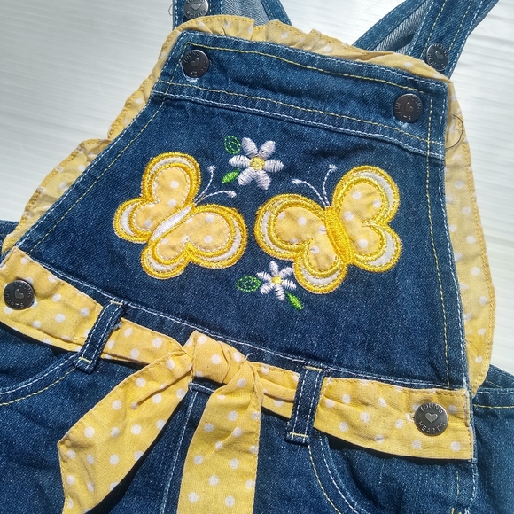YOUNG HEARTS • girls denim shortalls yellow trim - Picture 2 of 7